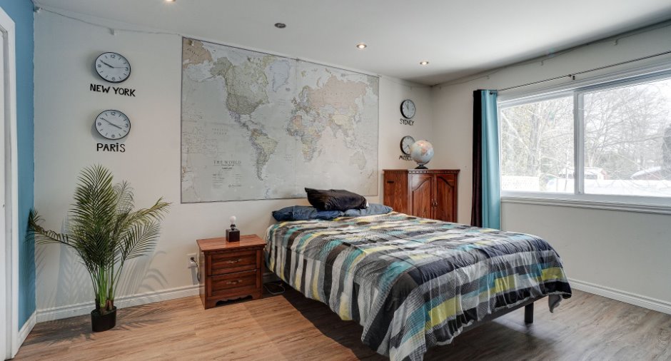 Primary bedroom