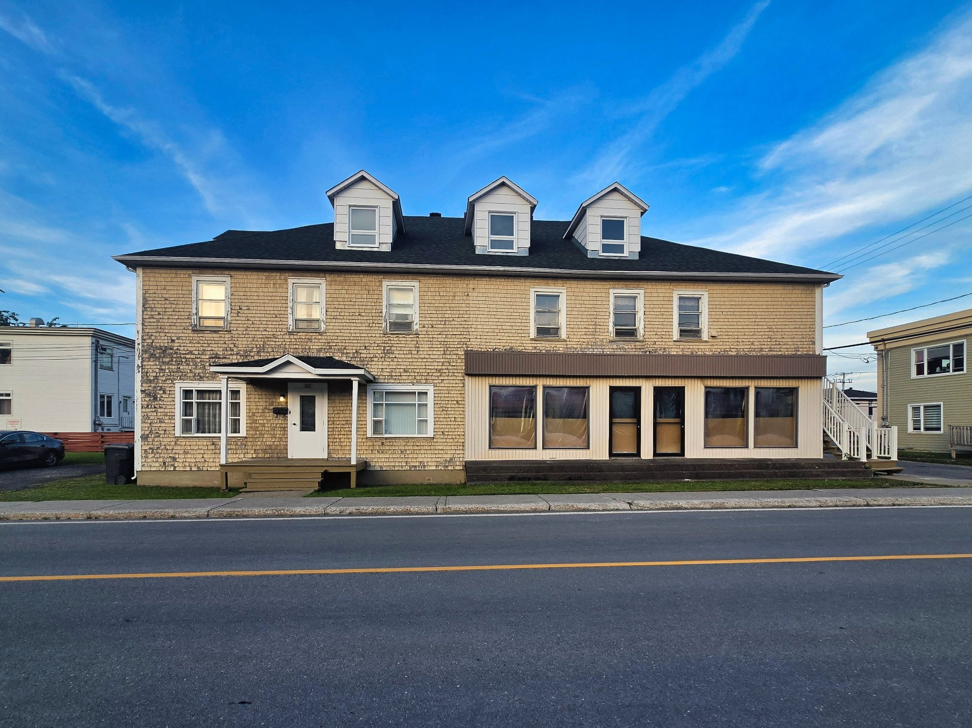 262-264 Av. Fraser — photo 1