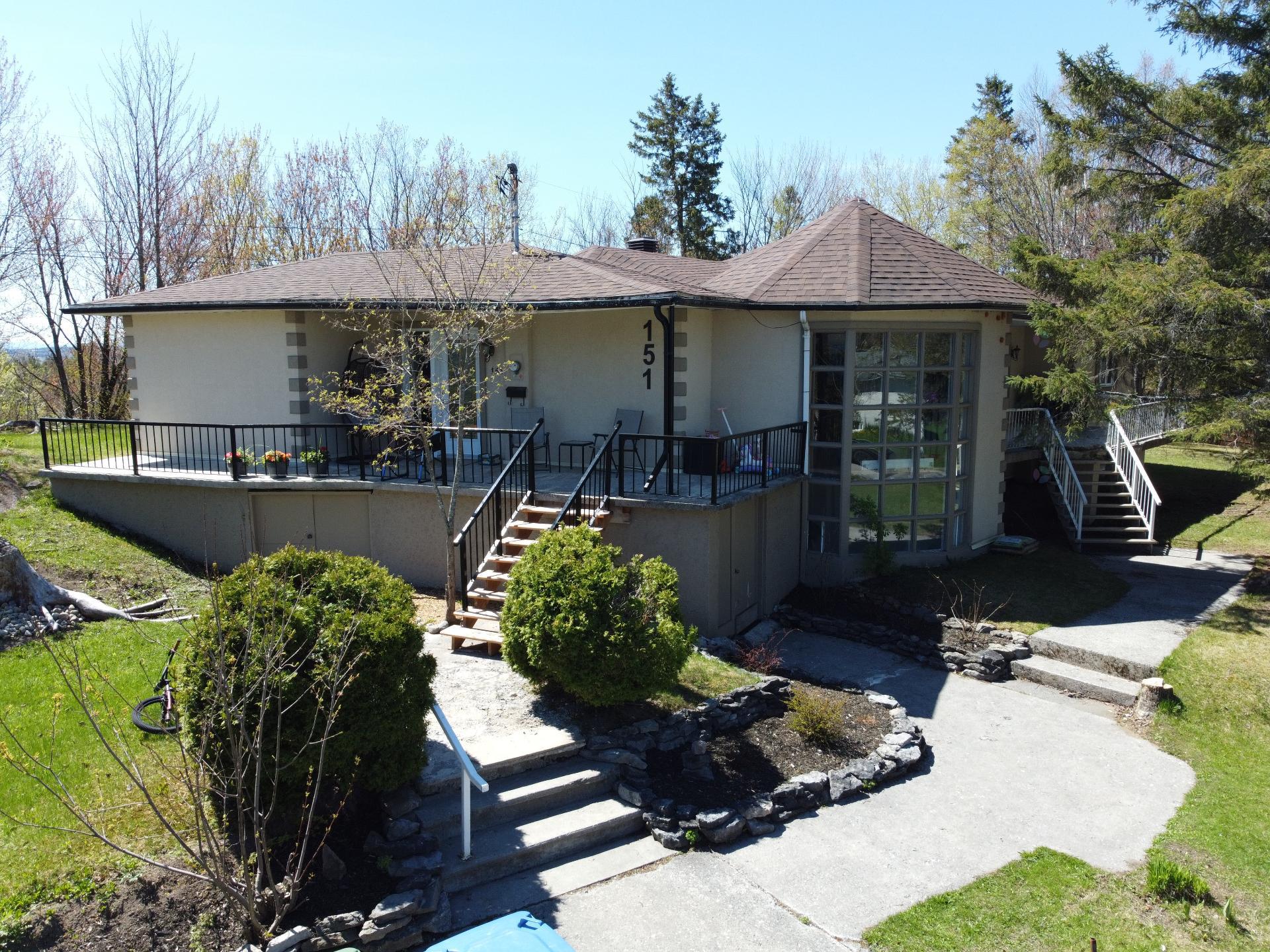 151 Rue St-Sauveur — photo 1