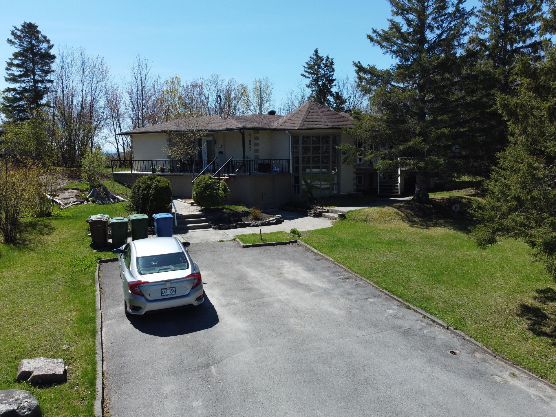 151 Rue St-Sauveur — photo 2