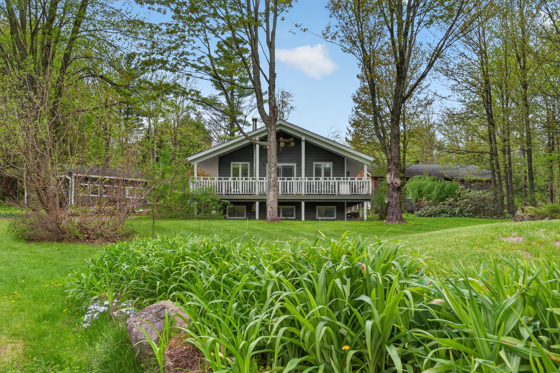 1224Z Ch. de Granby — photo 1
