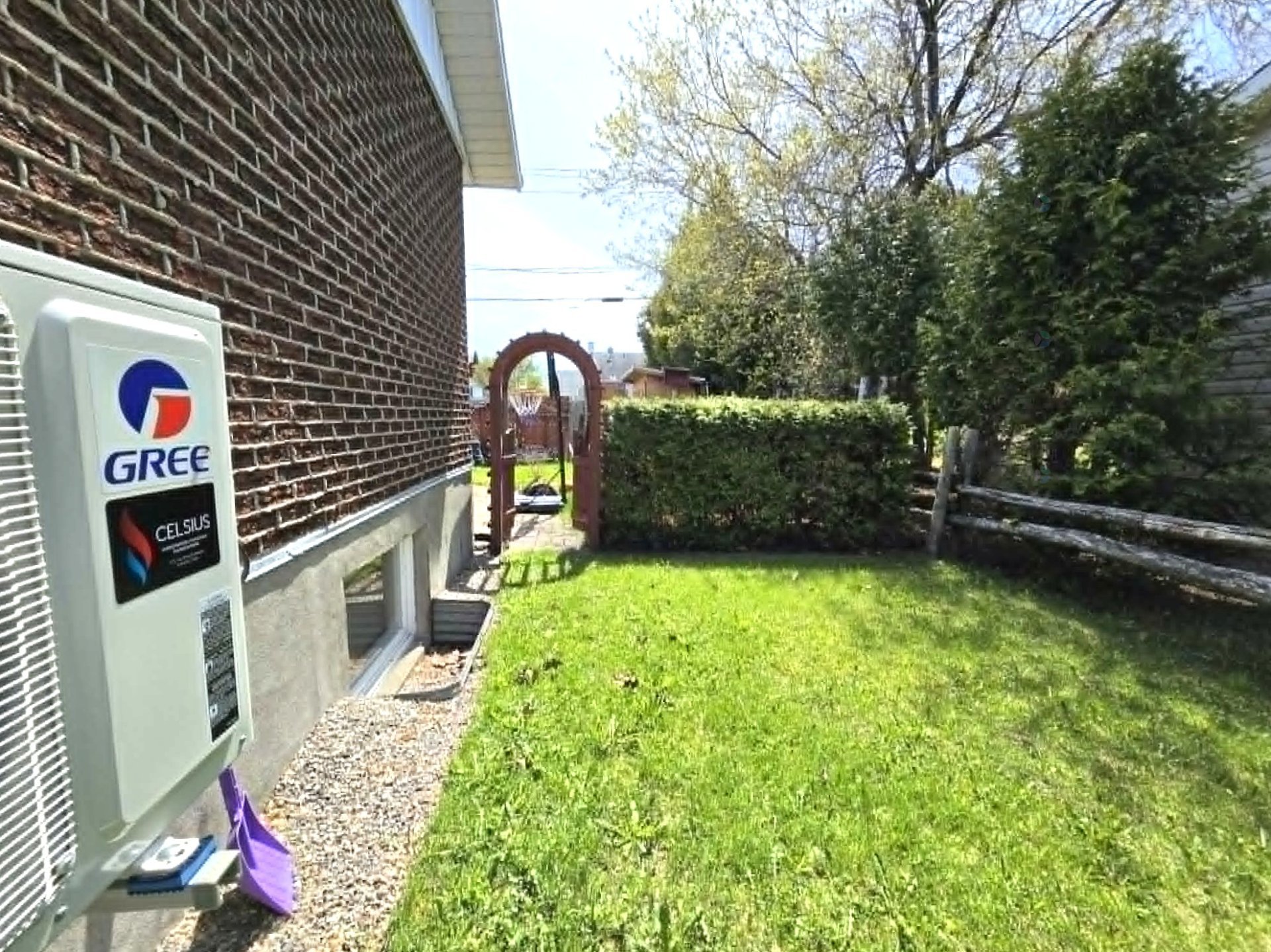 365 Rue Collin — photo 2