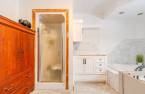 Ensuite bathroom
