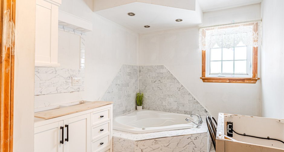 Ensuite bathroom