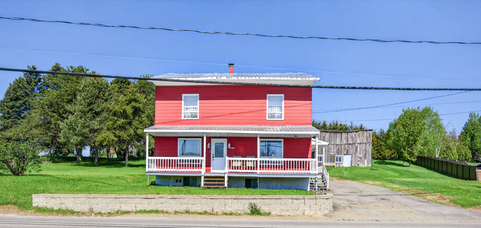3583 Av. Royale — photo 1