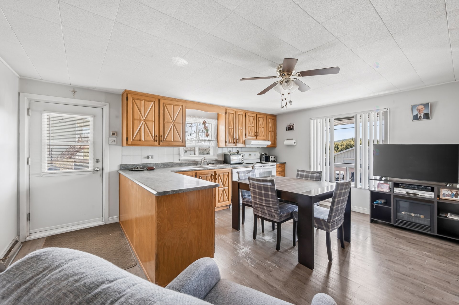 3583 Av. Royale — photo 3