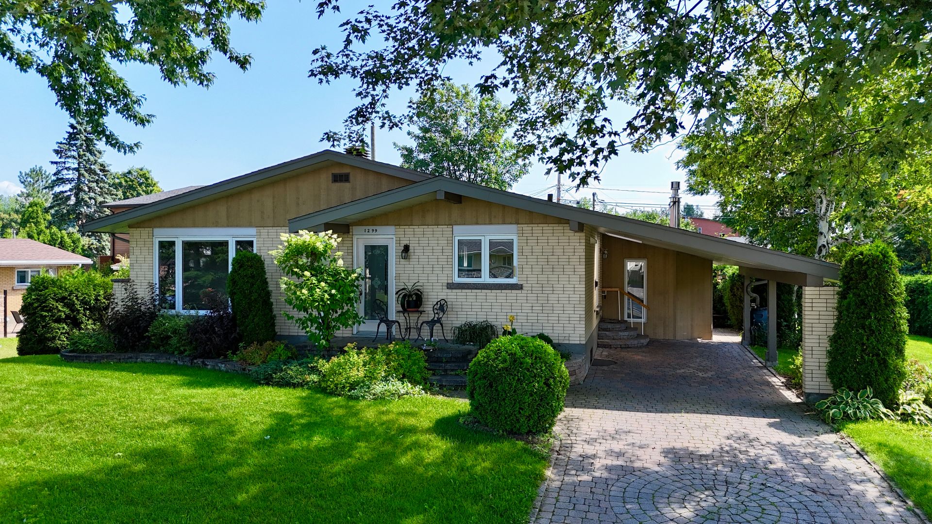 1299 Rue Hélène-Boullé — photo 1