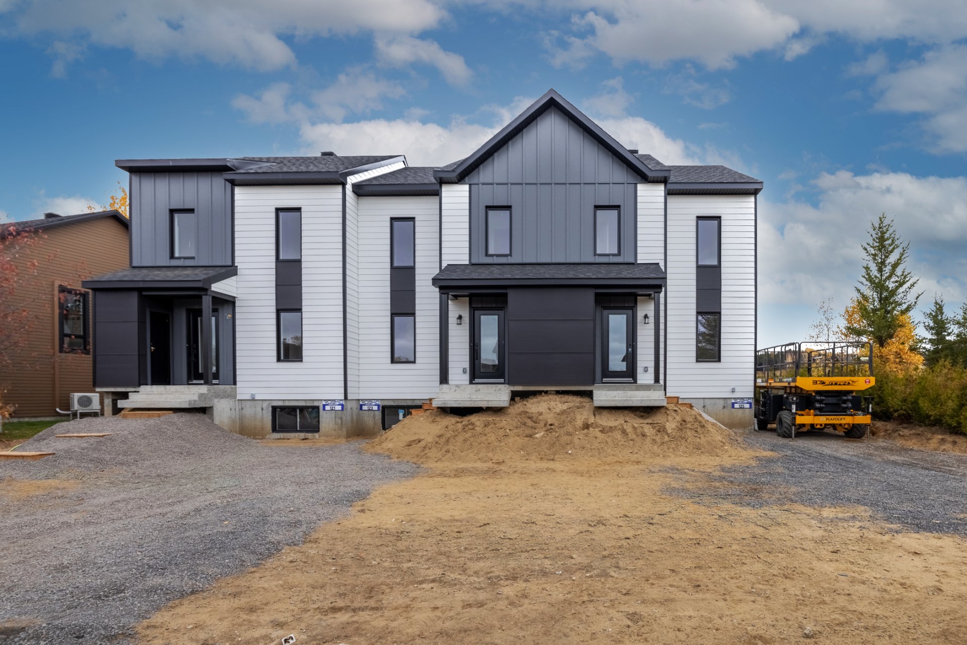 Two or more storey for sale, Saint-Ferréol-les-Neiges