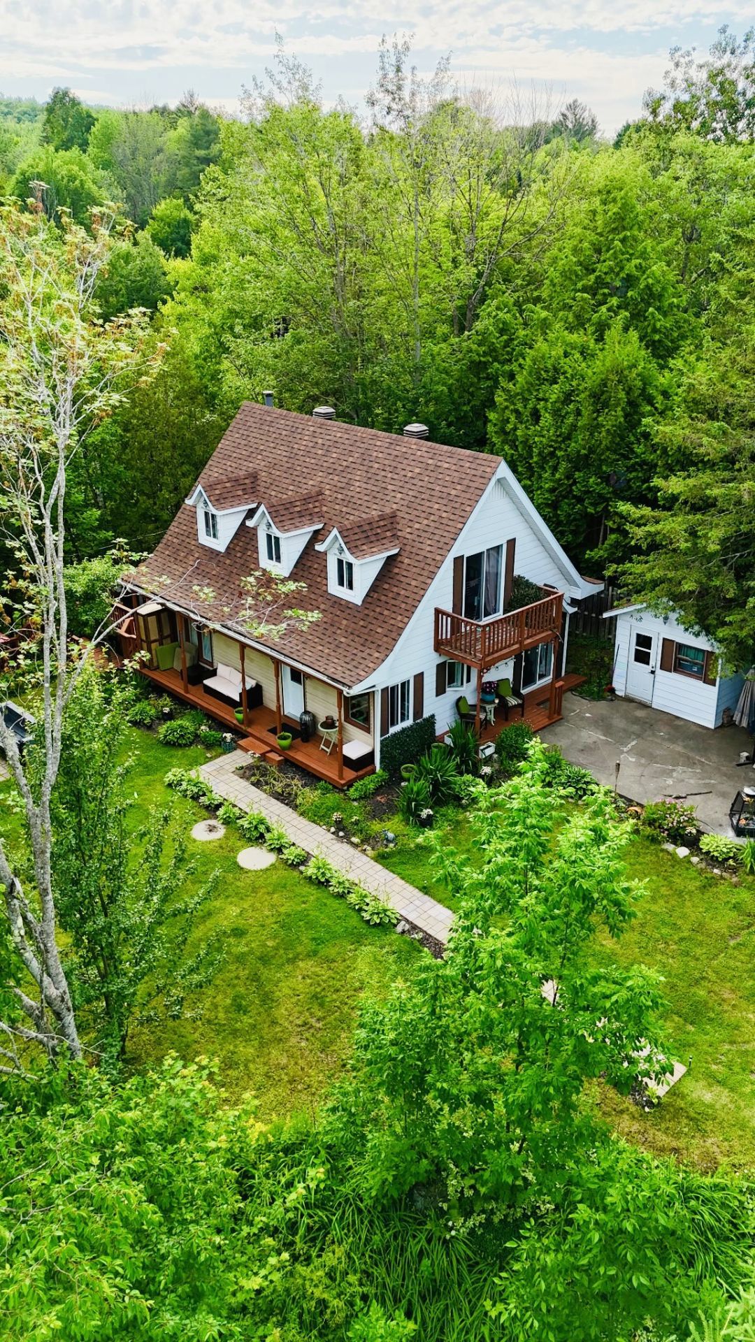 488 Ch. du Lac-Bleu — photo 1