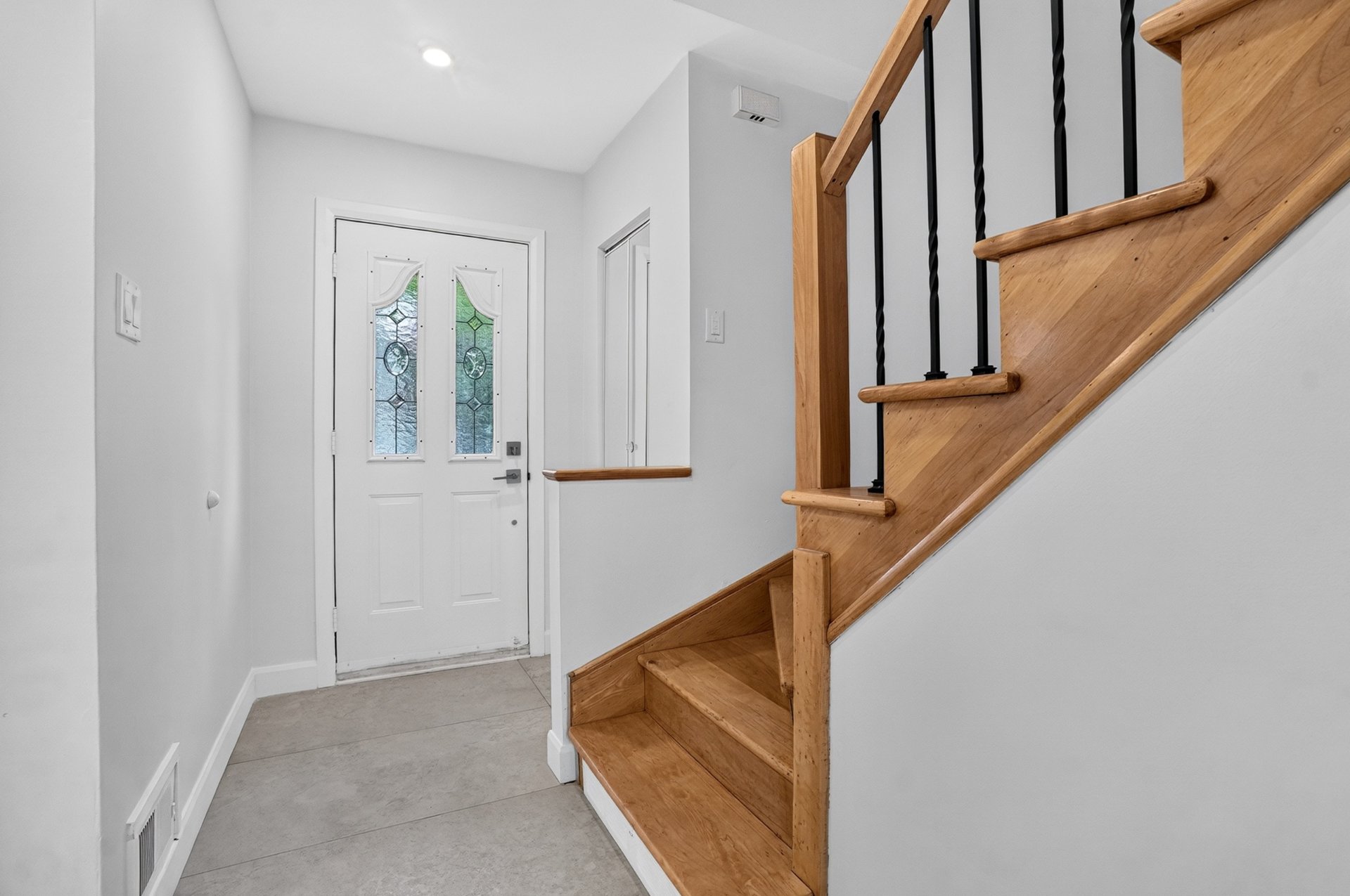 5230 Av. MacMahon — photo 2