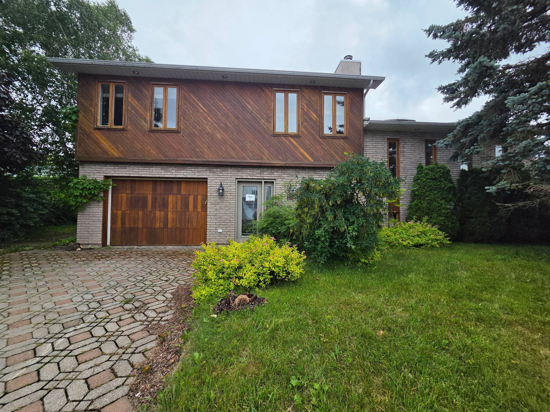 85 Rue Hovington — photo 1