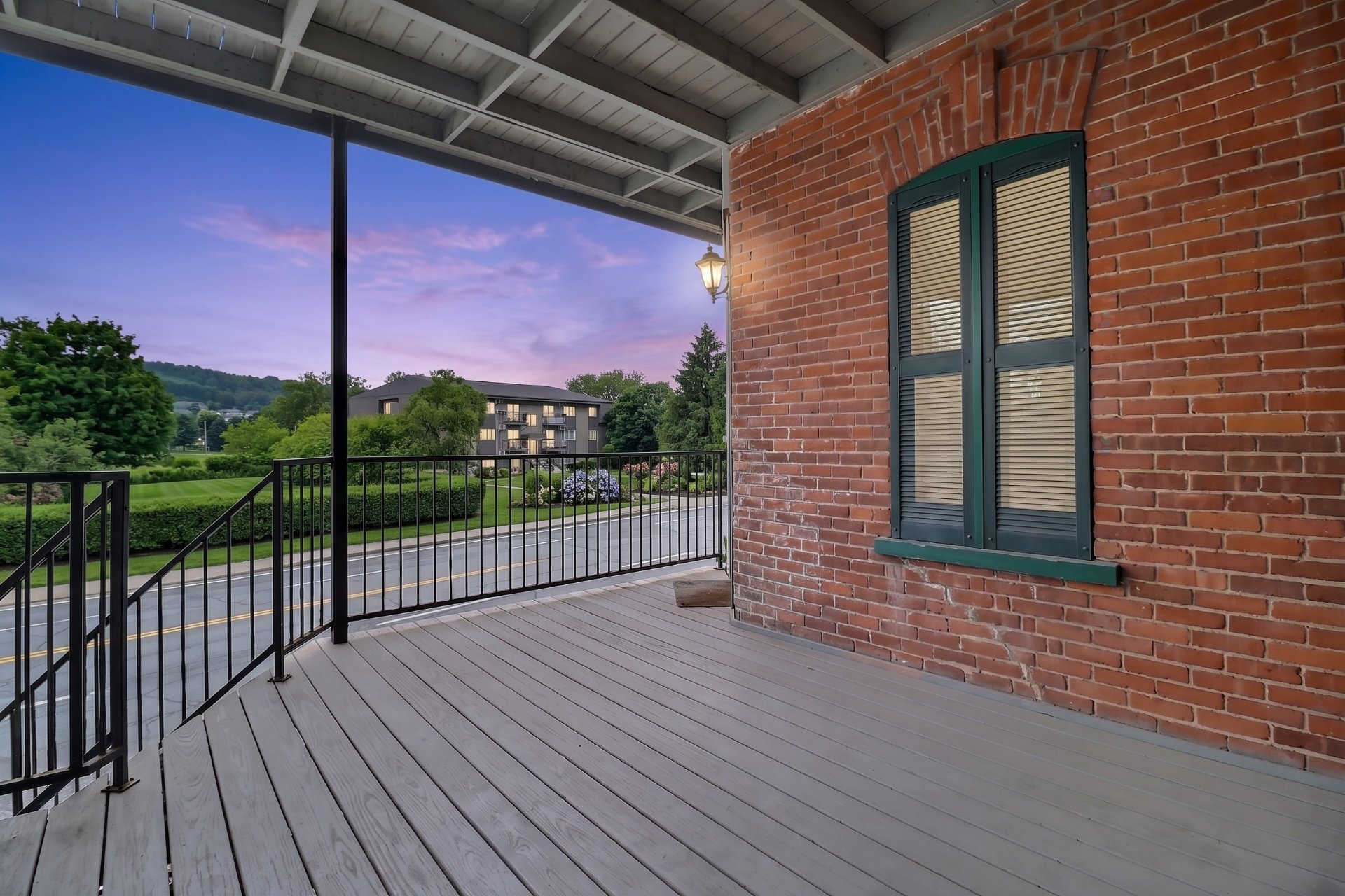 556-556D Boul. Renault — photo 3