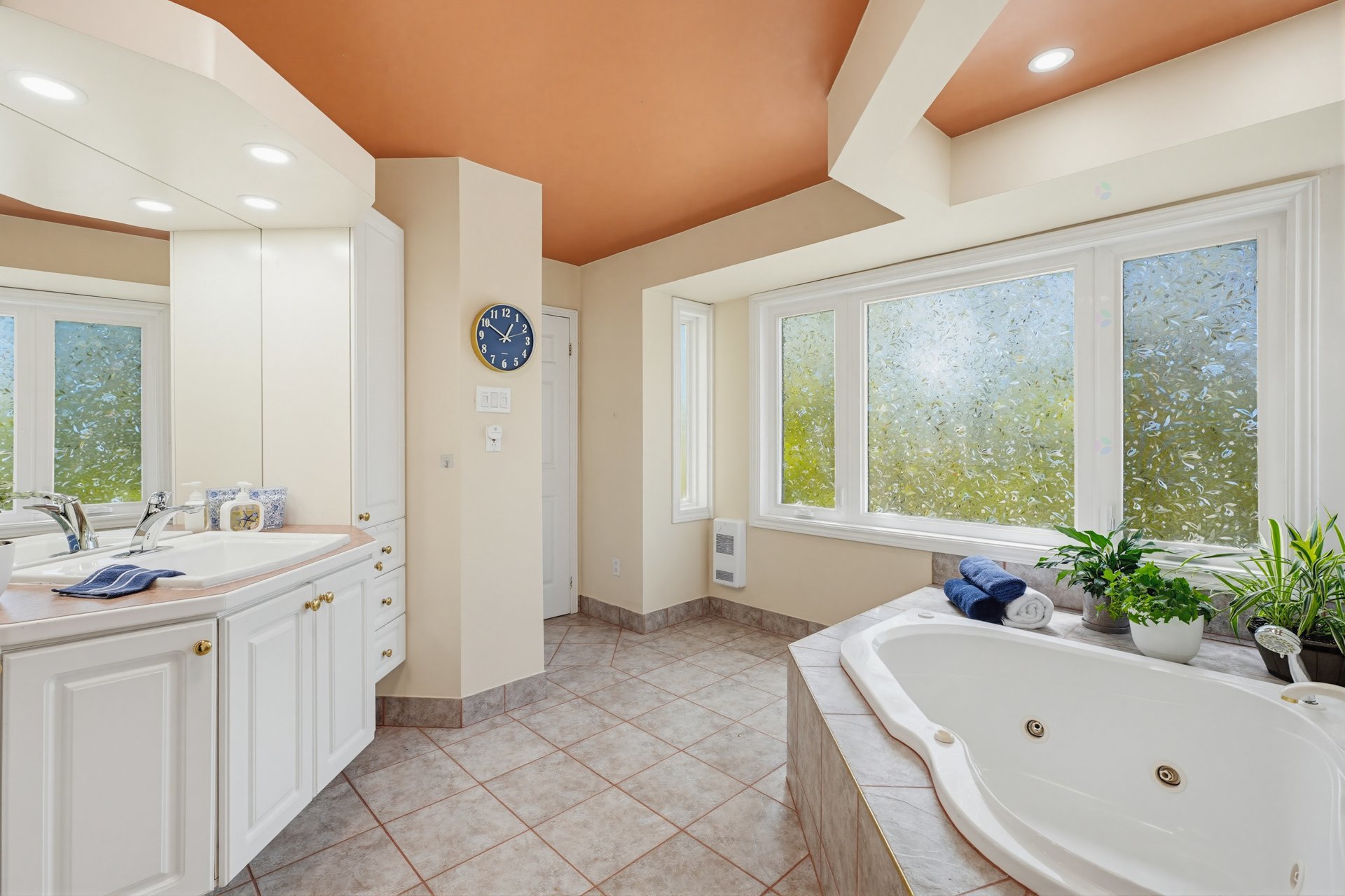 Ensuite bathroom