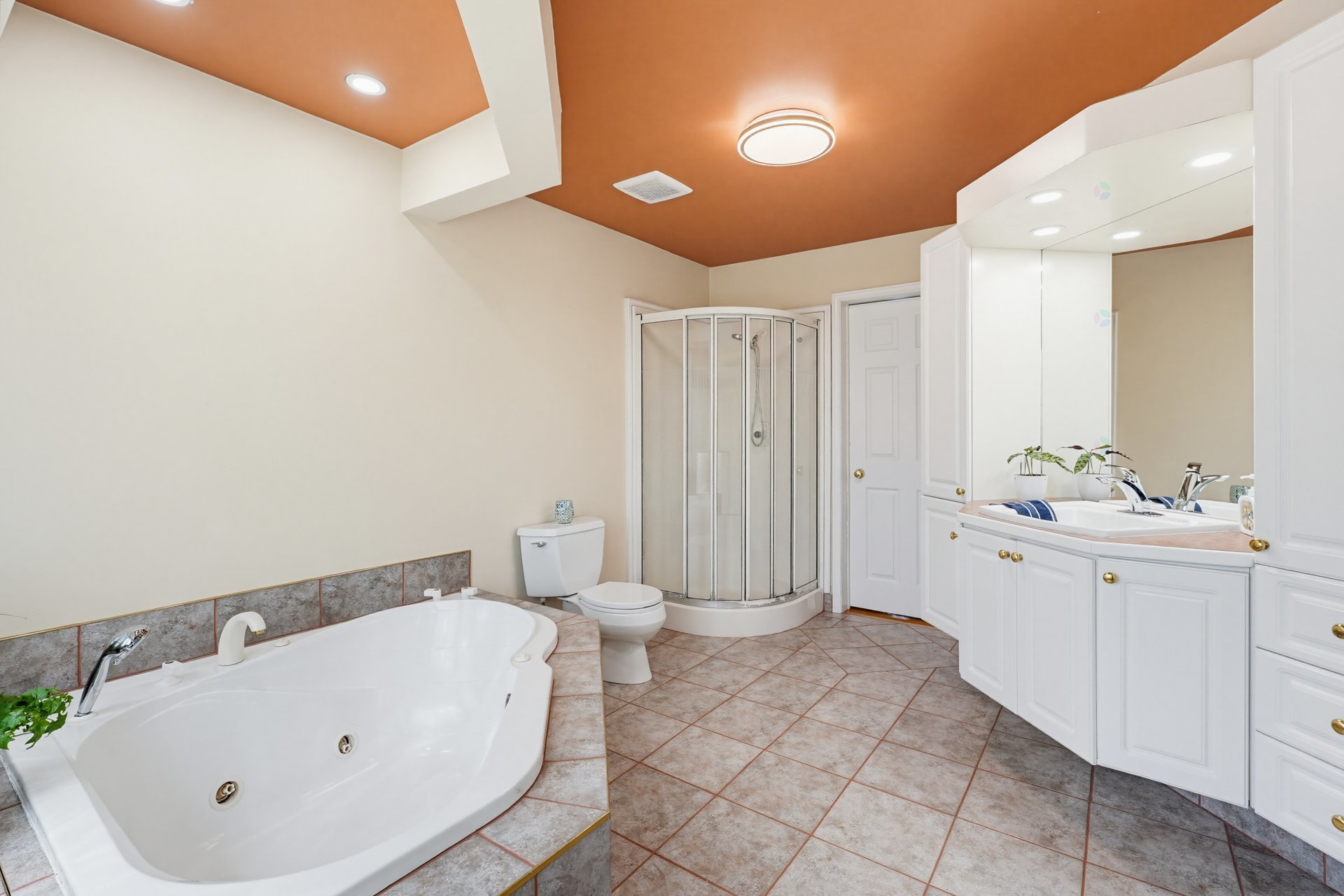 Ensuite bathroom