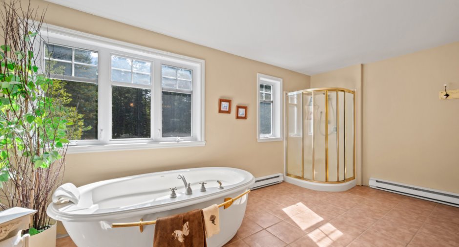 Ensuite bathroom