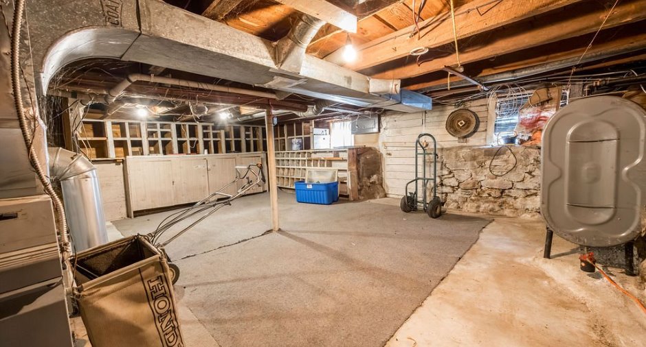 Cave/ chambre froide