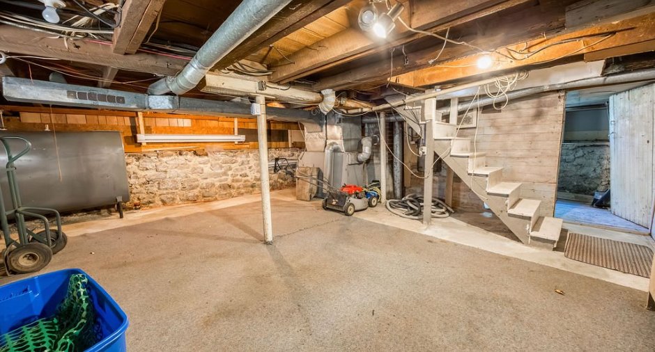 Cave/ chambre froide