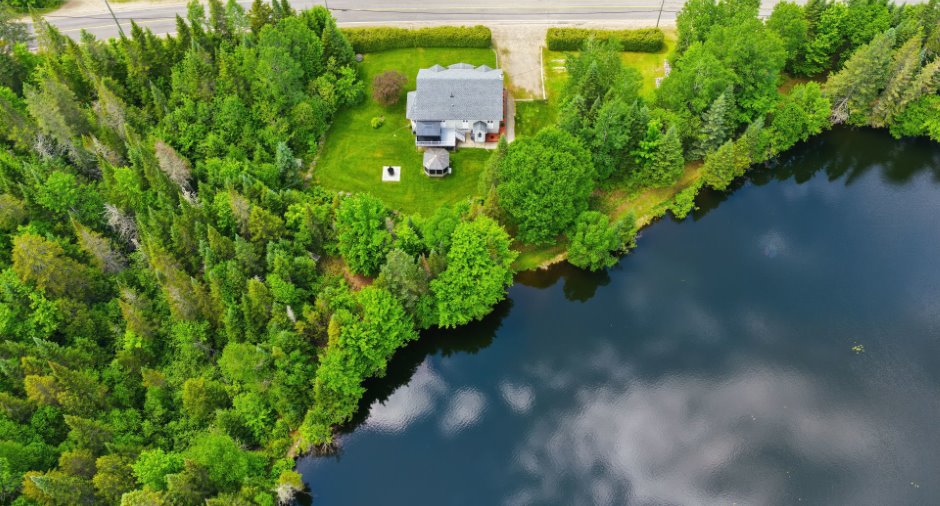 Vue sur l'eau