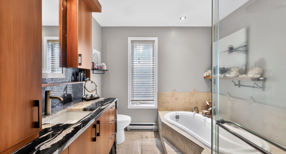 Ensuite bathroom