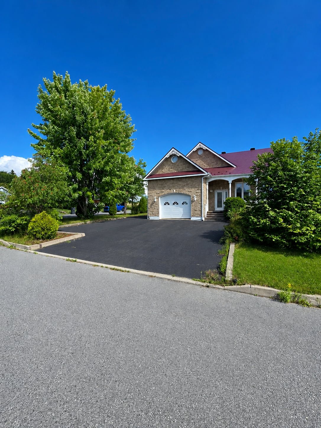 5452 Av. des Bernaches — photo 1