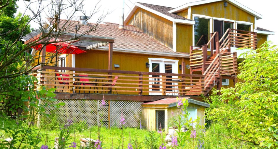 Back facade