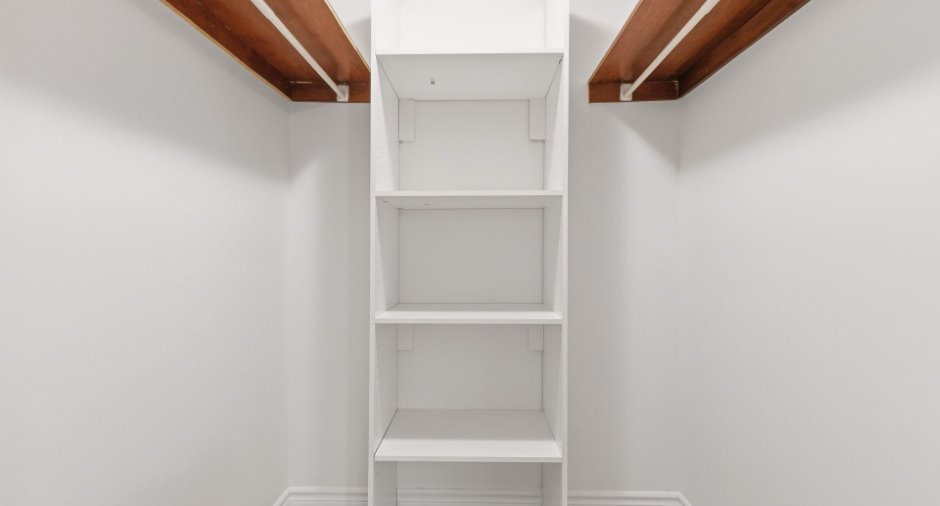 Walk-in closet
