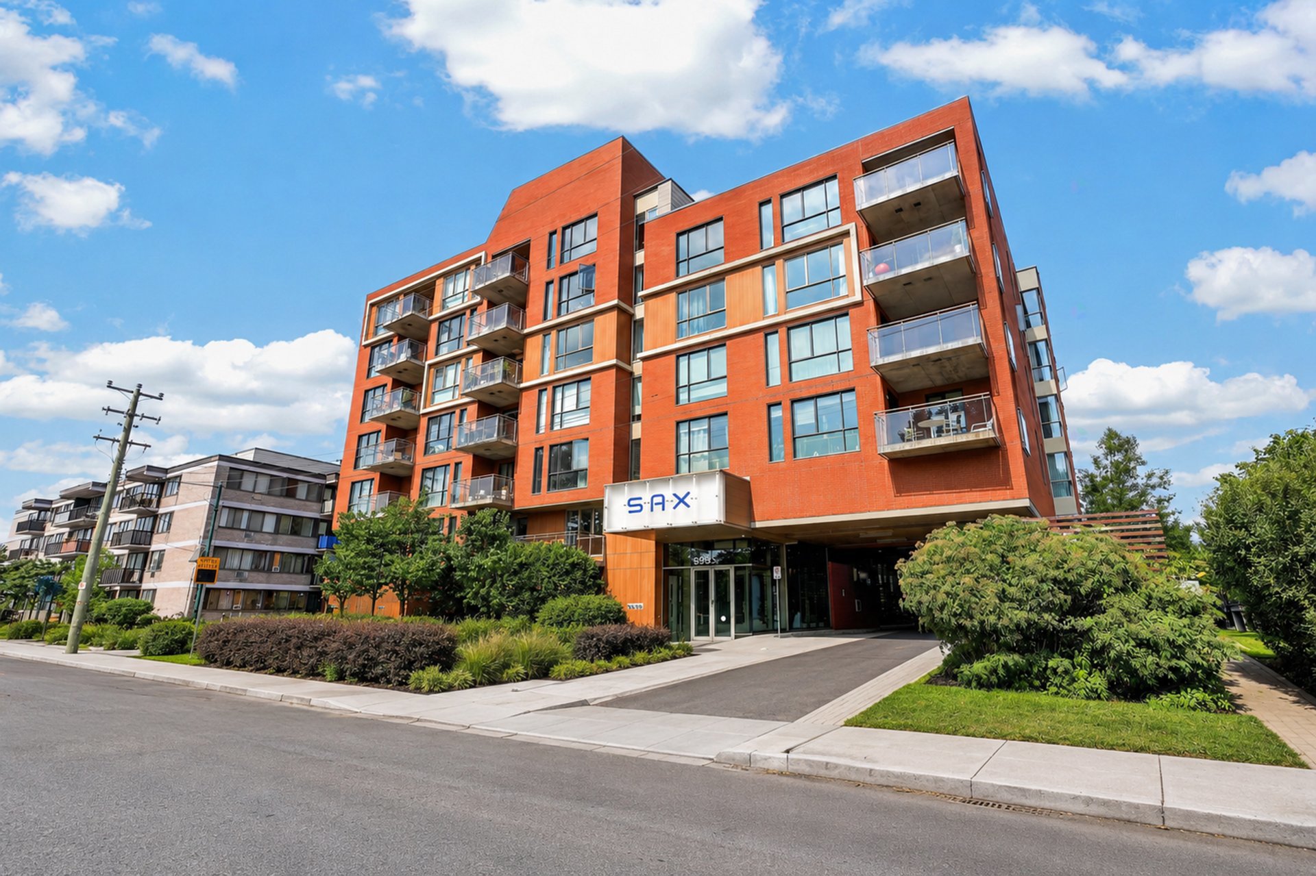905 Av. Plymouth (#620) — photo 1
