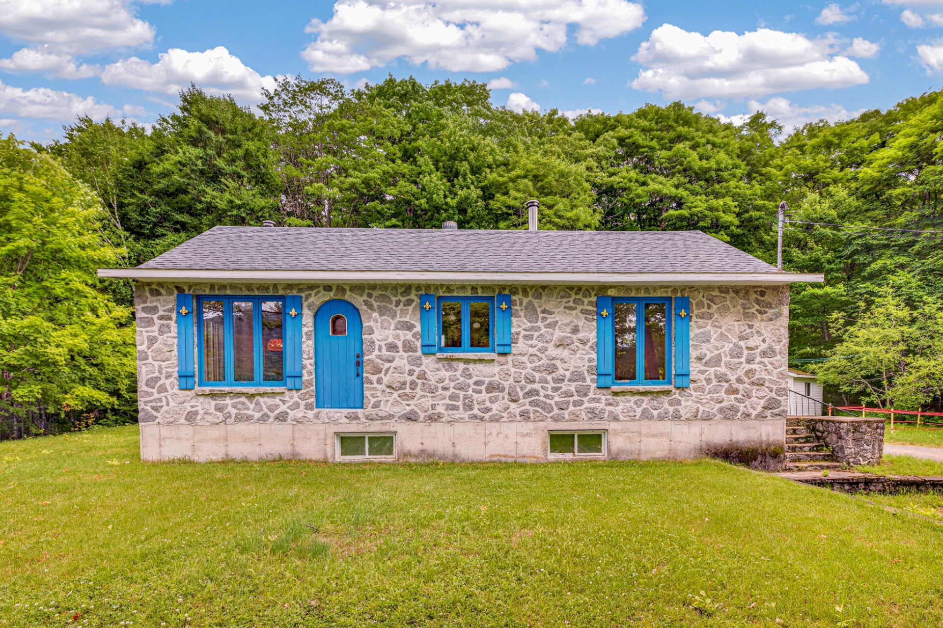 1126 Rg Saguenay — photo 1