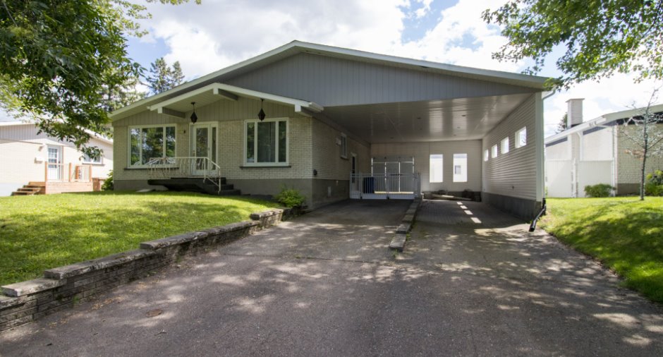 Façade