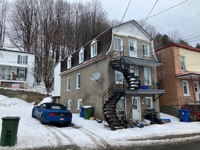 9835-9843 Av. Royale — photo 1