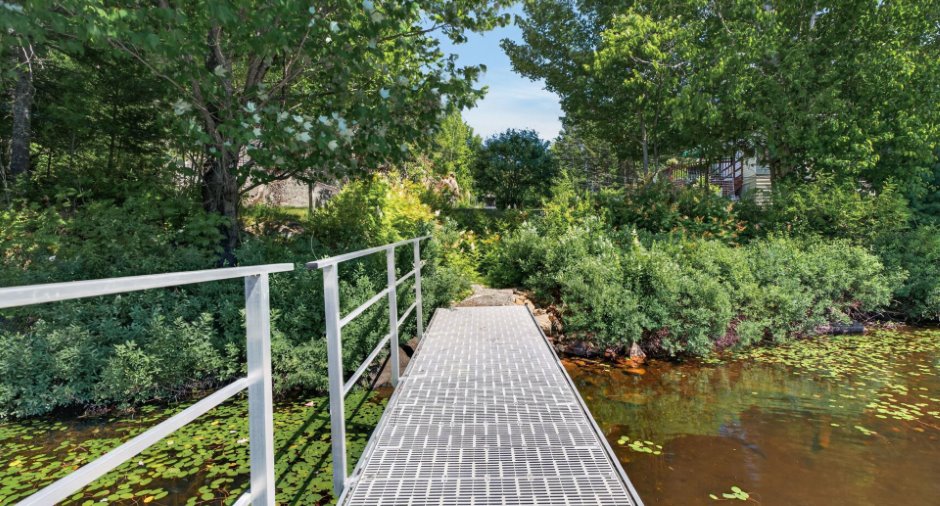 Accès au plan d'eau