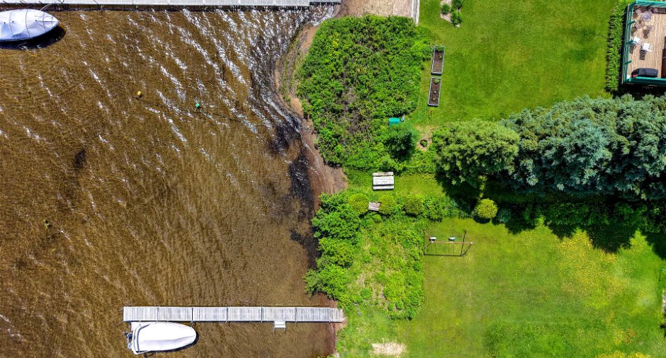 Accès au plan d'eau