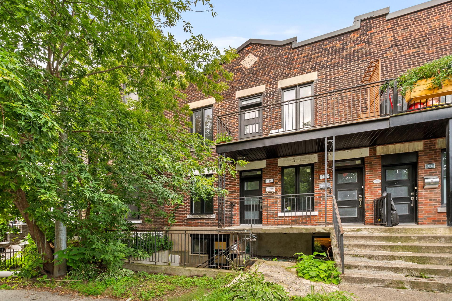 952-956 Av. Girouard — photo 1