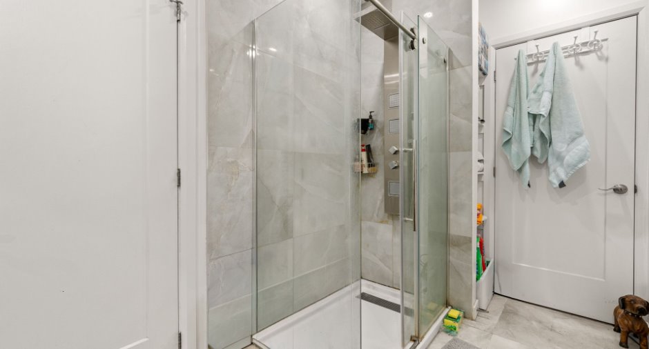 Salle de bains attenante à la CCP