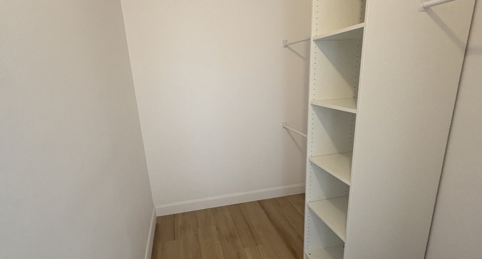 Walk-in closet