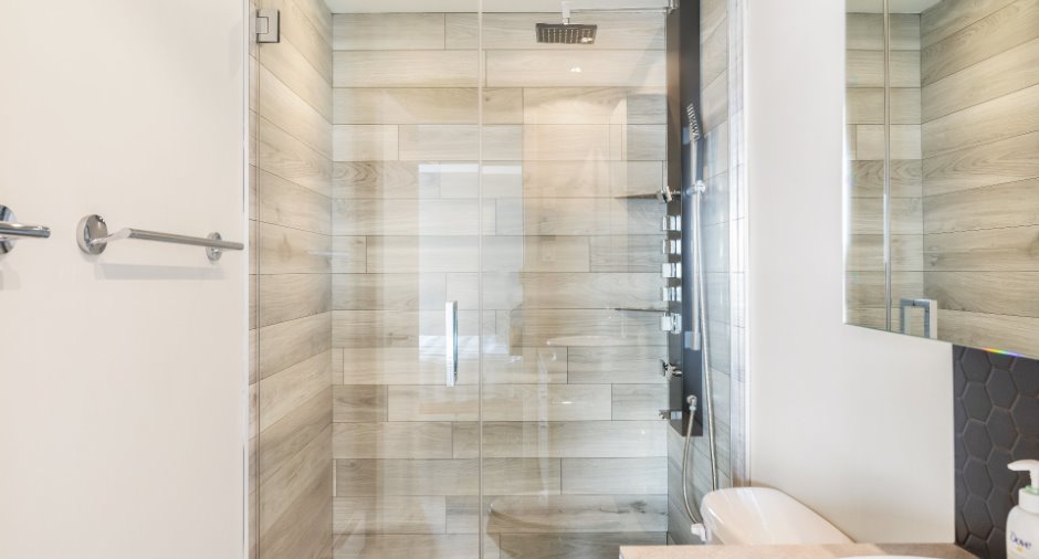 Ensuite bathroom