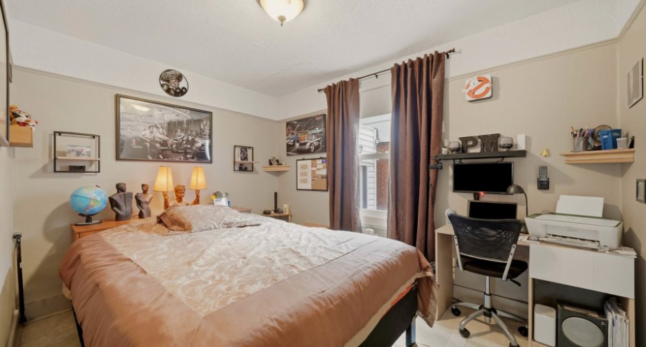 Primary bedroom