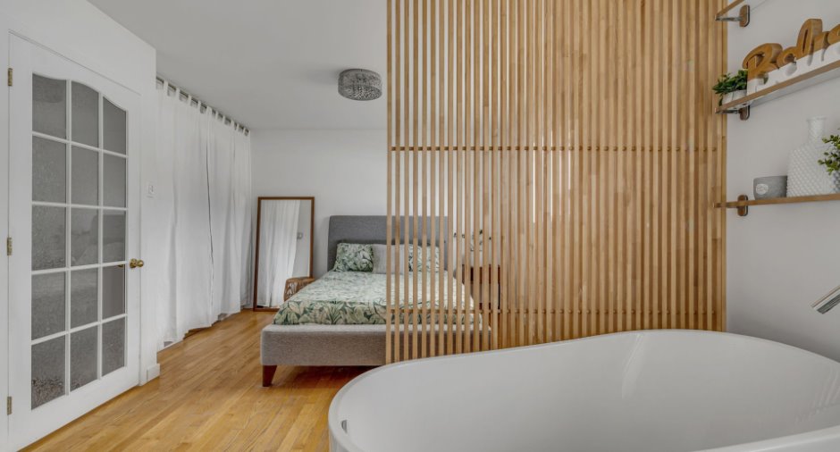 Ensuite bathroom