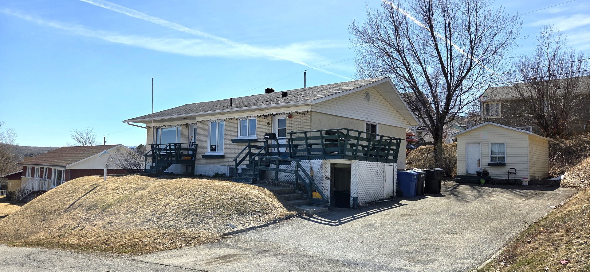 61 Boul. de la Montagne — photo 1