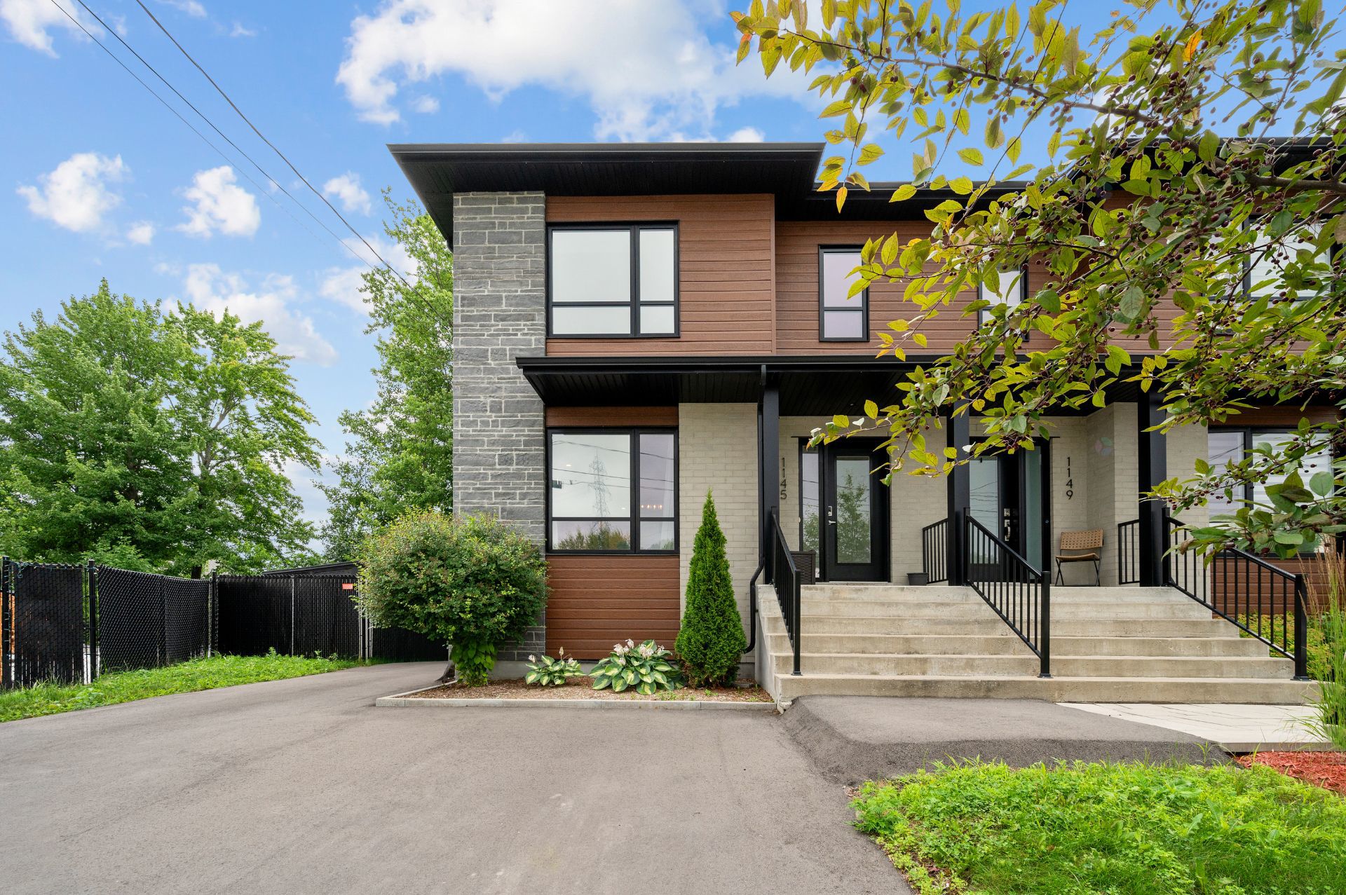 1145 Rue Touchette — photo 1