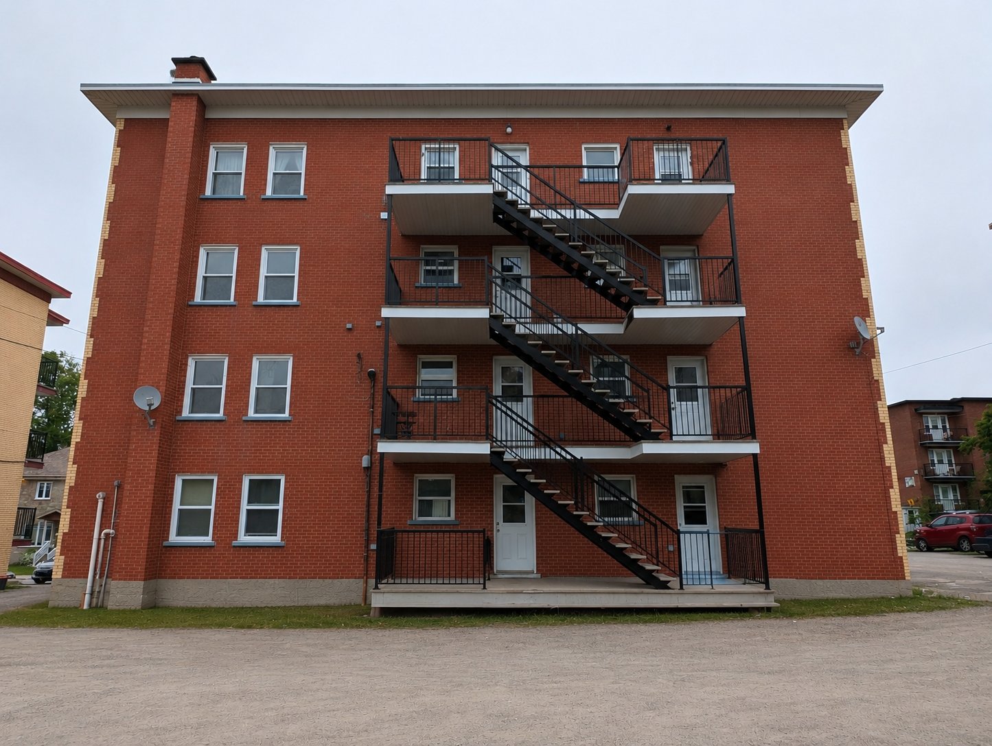 774 Av. Myrand — photo 2