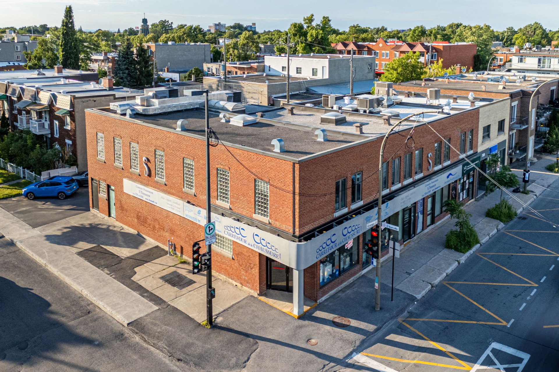 2501-2525 Rue Bélanger — photo 1