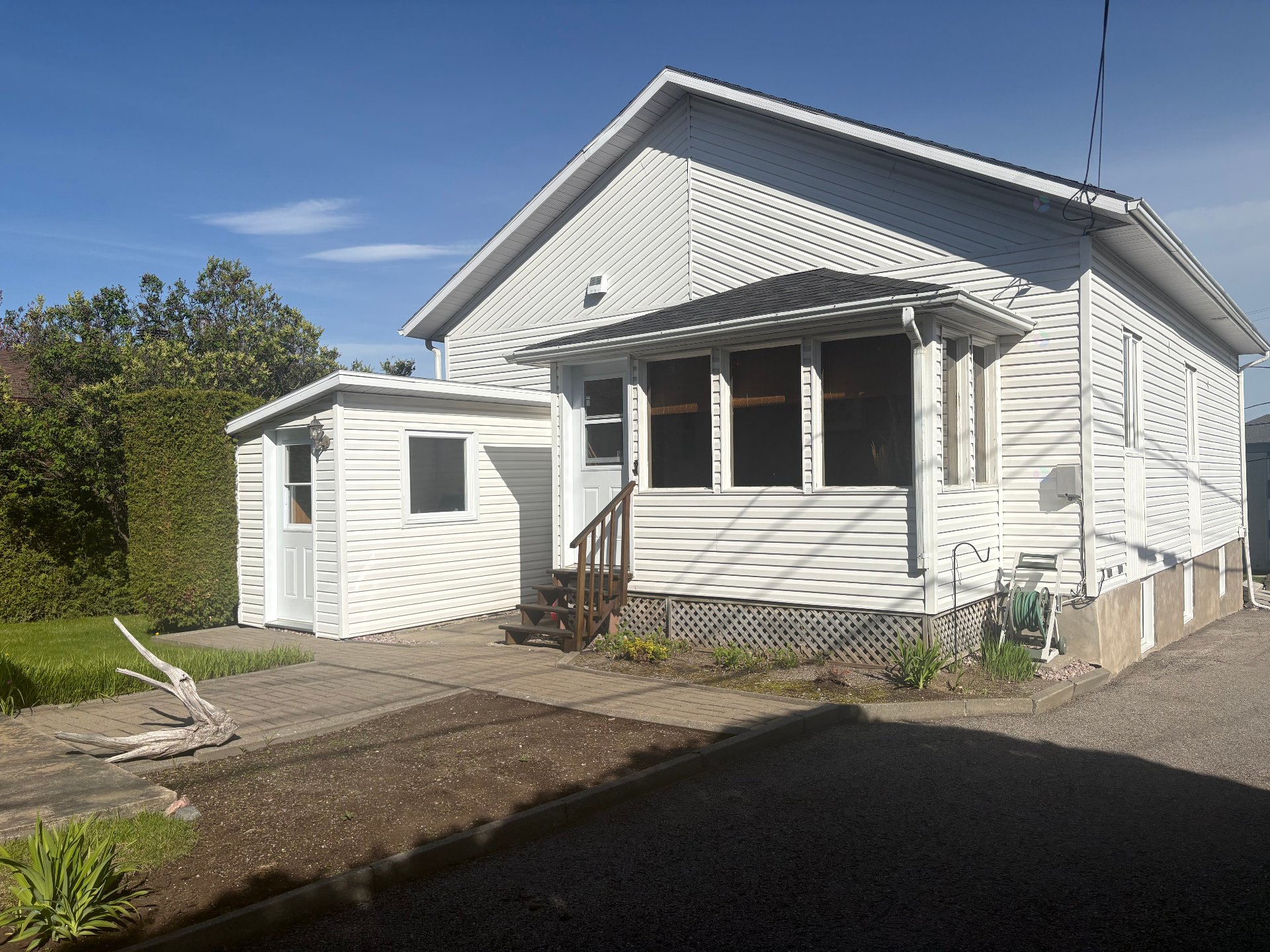 577-579 Av. Boivin — photo 2