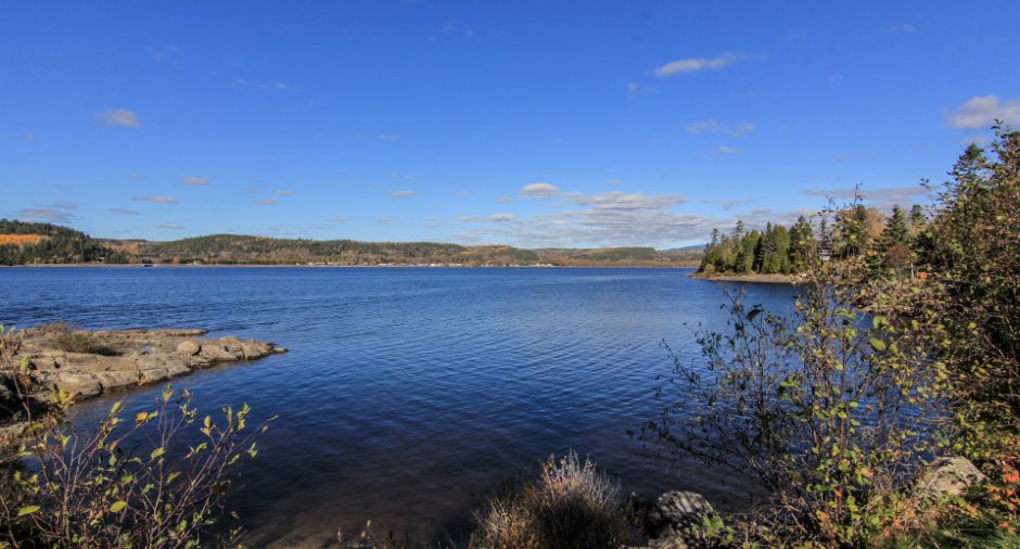 Vue sur l'eau