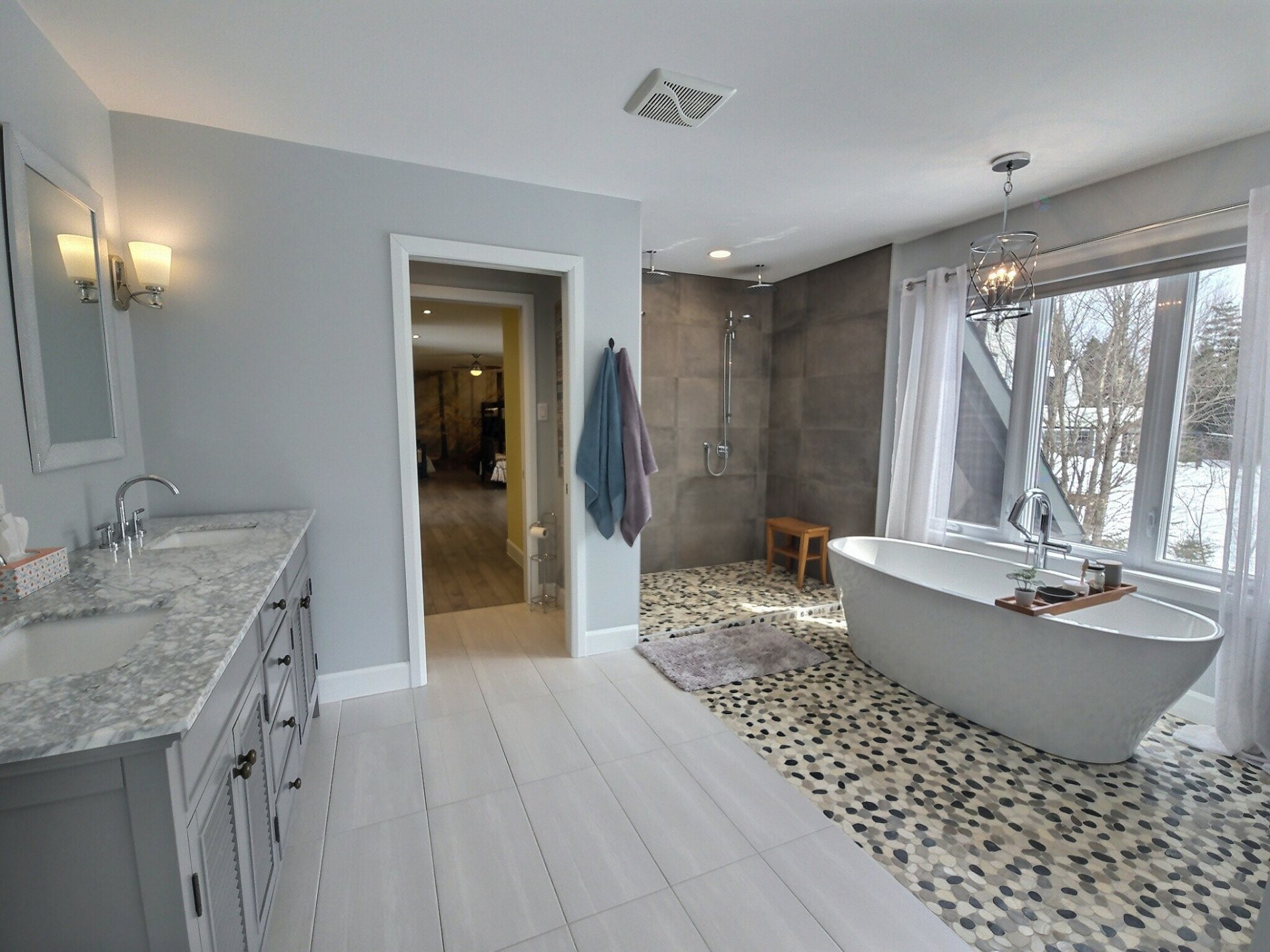 Salle de bains attenante à la CCP