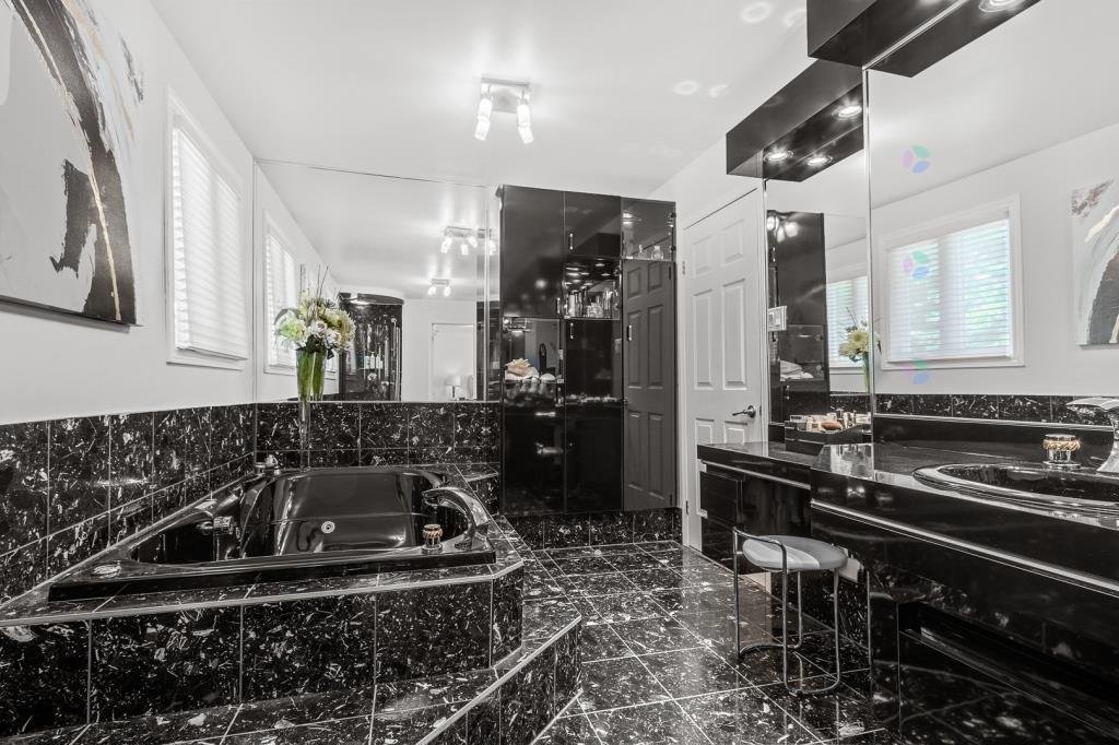 Salle de bains attenante à la CCP