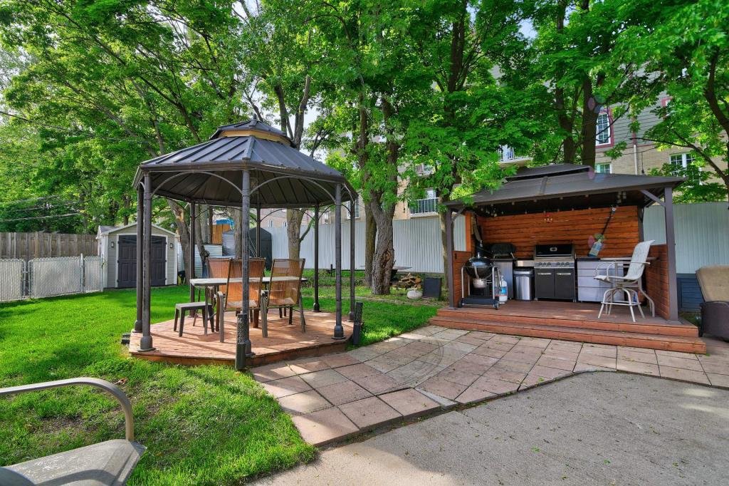 Cour