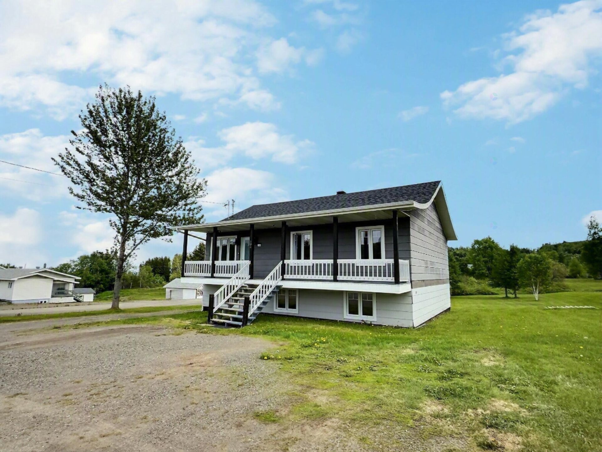 104-104A Route 132 O. — photo 1
