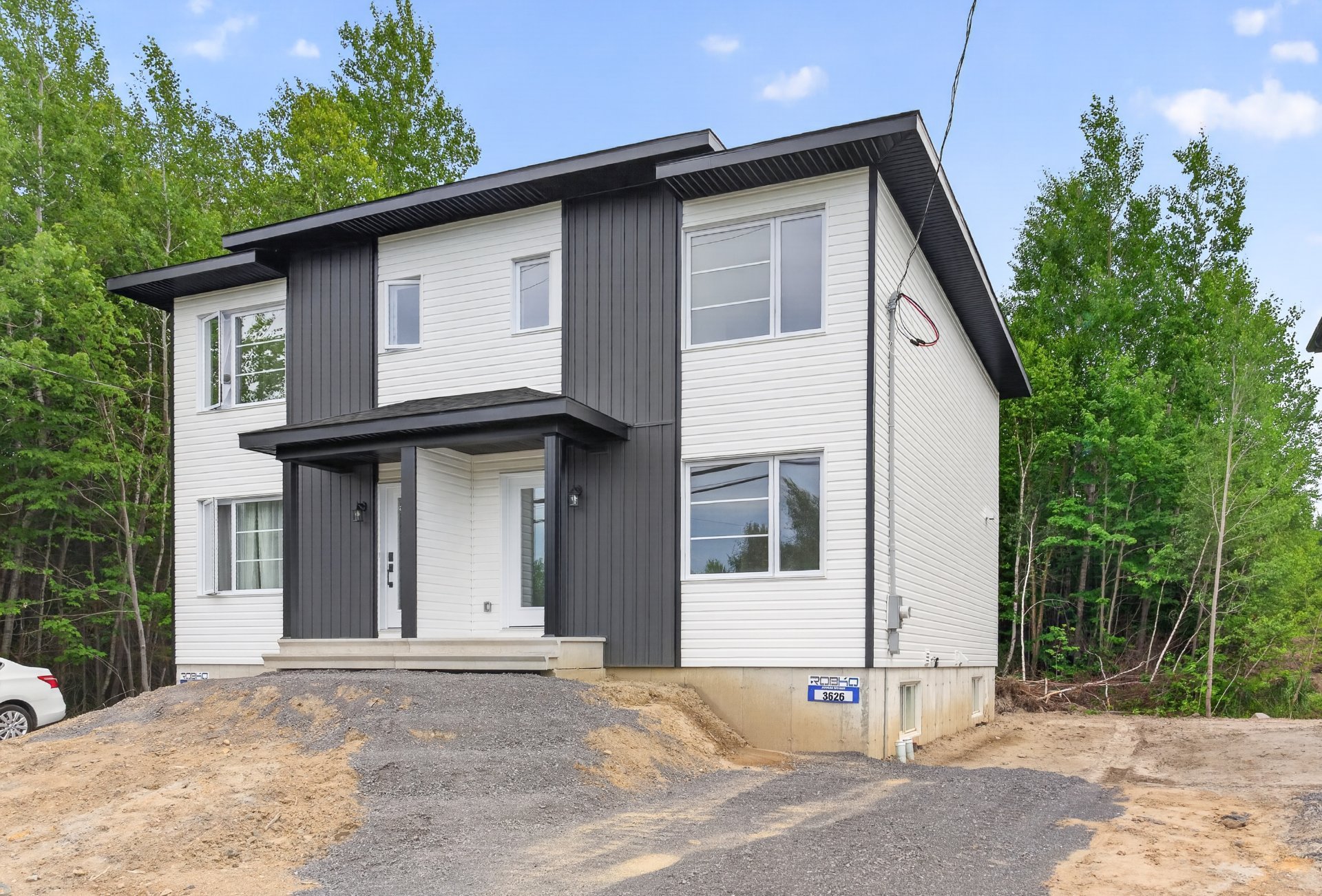 3626 Vieux Chemin — photo 1