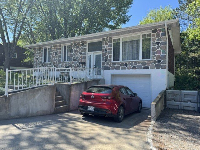 470 Rue Beaudry — photo 1